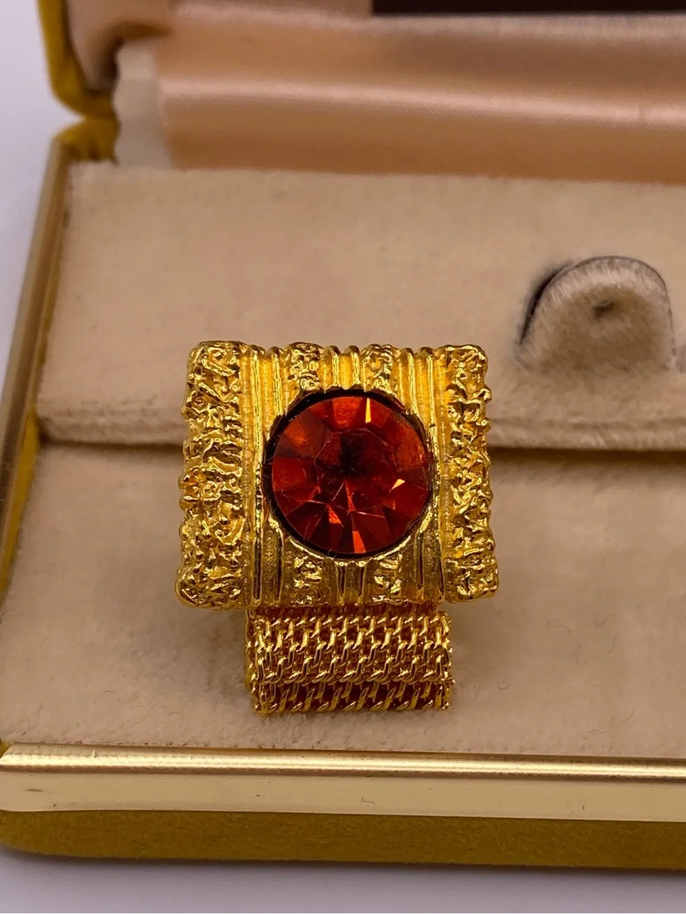Mid Century Embassy Bright Orange Large Rhinestone Gold Tone Men’s VTG Cufflinks